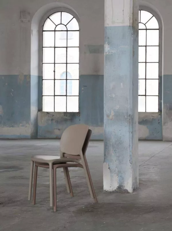 Chaise de restaurant moderne et confortable | Design HUG SCAB - 11