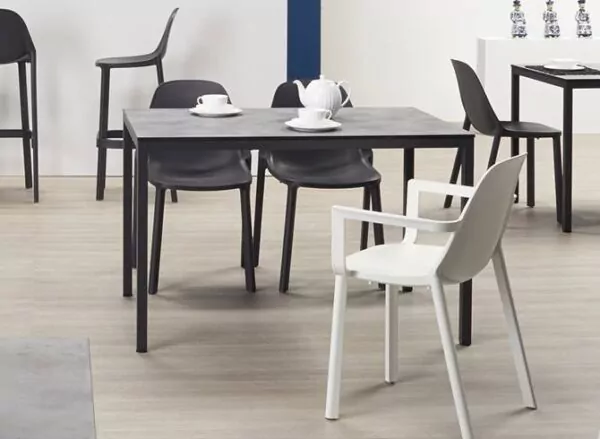 Fauteuil Più - Un fauteuil simple et élégant pour usage intérieur et extérieur SCAB - 5