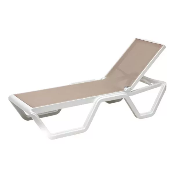 Bain de soleil Vela, l'élégance et la fonctionnalité pour les établissements de bord de mer et les piscines SCAB - 1
